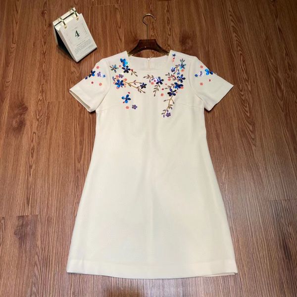 309 2022 summer a line short sleeve crew neck flora print dress black apricot beads sequins polyester prom fashion brand same style fashion
309 2022 summer a line short sleeve crew neck flora print dress black apricot beads sequins polyester prom fashion brand same style fashion
