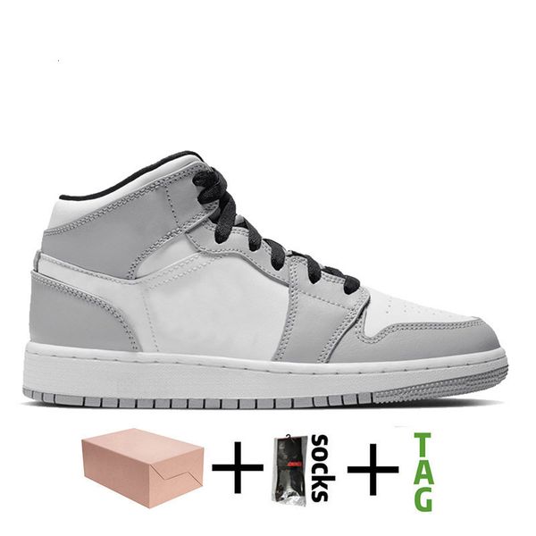 with box high jumpman 1 dark mocha obsidian mens womens basketball shoe 1s cactus jack sneakers mid light smoke grey sneakers trainerslt0k
with box high jumpman 1 dark mocha obsidian mens womens basketball shoe 1s cactus jack sneakers mid light smoke grey sneakers trainerslt0k