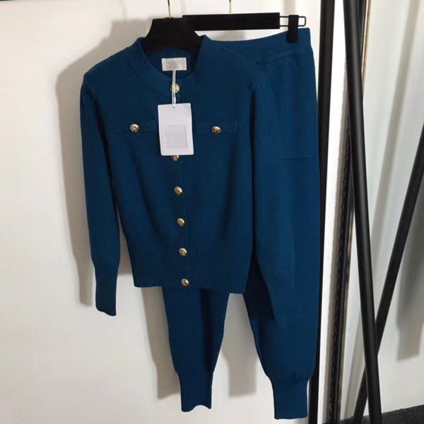 2021ss designer wool knit sweaters 2 piece suit bloomers sweater hoodies sports suit waist slimming autumn long-sleeved casual suit wholesal, White
2021ss designer wool knit sweaters 2 piece suit bloomers sweater hoodies sports suit waist slimming autumn long-sleeved casual suit wholesal, White
