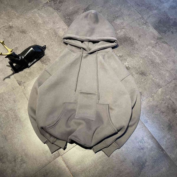 2022 factory wholesale new model 21 autumn and winter charcoal gray mobile phone bag letter embroidery plush couple hooded sweater, Black
2022 factory wholesale new model 21 autumn and winter charcoal gray mobile phone bag letter embroidery plush couple hooded sweater, Black