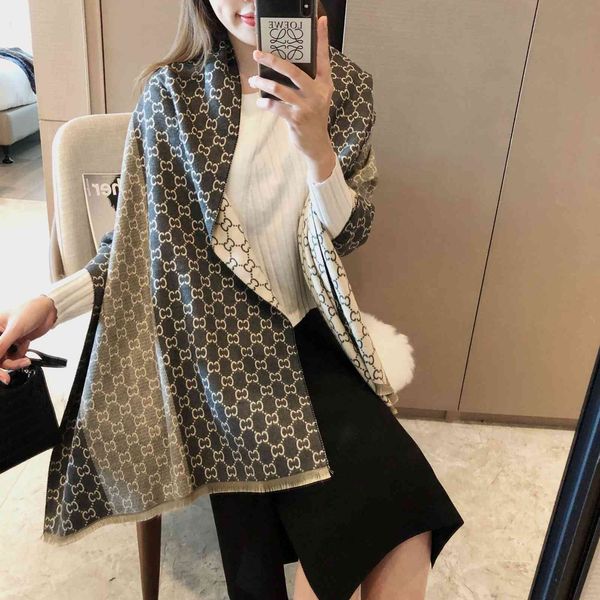 shawl autumn and winter letter printed imitation cashmere scarf women's thickened warm, Blue;gray
shawl autumn and winter letter printed imitation cashmere scarf women's thickened warm, Blue;gray
