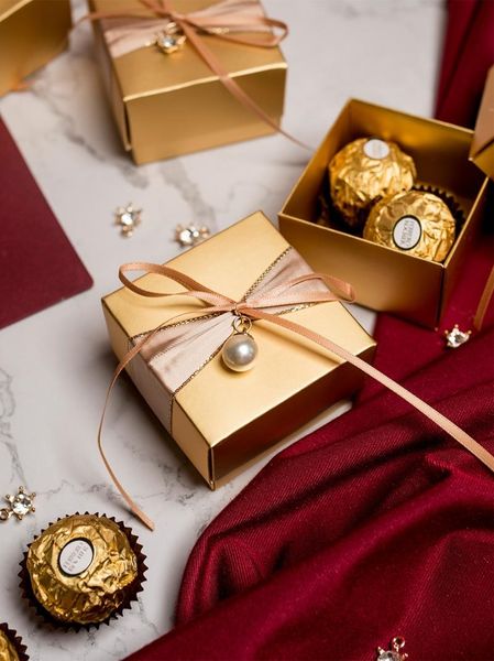gift wrap 20pcs/lot gold box luxury square wedding candy packaging boxes baby shower birthday party favors supplies
gift wrap 20pcs/lot gold box luxury square wedding candy packaging boxes baby shower birthday party favors supplies