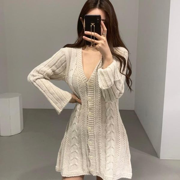 casual dresses autumn winter knitted sweater mini short dress women vintage v-neck single breasted long sleeve vestidos robe femme, Black;gray
casual dresses autumn winter knitted sweater mini short dress women vintage v-neck single breasted long sleeve vestidos robe femme, Black;gray