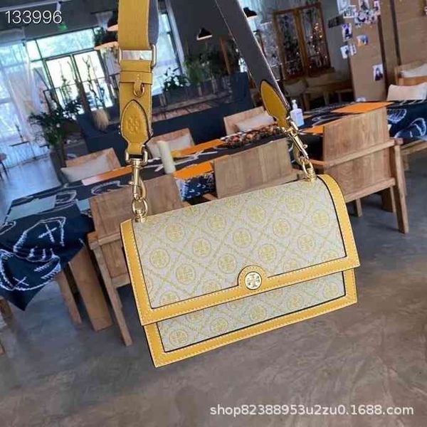 tb new canvas with leather postman bag camera single shoulder messenger organ fashion small square
tb new canvas with leather postman bag camera single shoulder messenger organ fashion small square