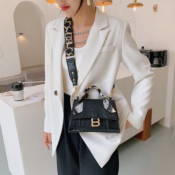 design s 2021 new early spring silk scarf portable fashion bag ostrich pattern pu single shoulder messenger bag
design s 2021 new early spring silk scarf portable fashion bag ostrich pattern pu single shoulder messenger bag