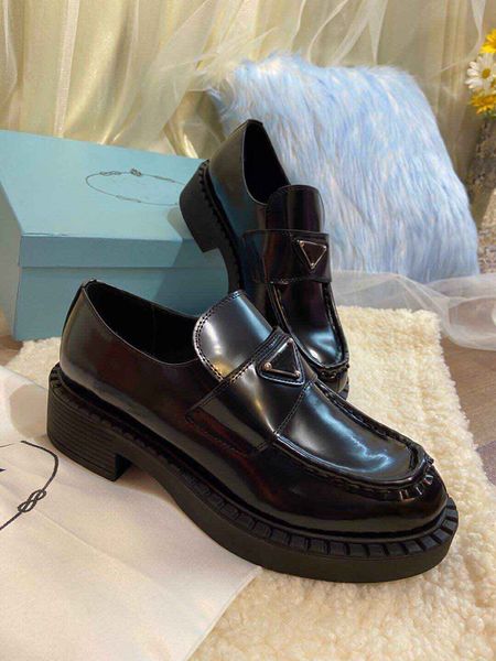 luxury brands triangle monolith leather loafers shoes women's chunky platform sneakers lug sole moccasins lady comfort walking eu35-40., Black
luxury brands triangle monolith leather loafers shoes women's chunky platform sneakers lug sole moccasins lady comfort walking eu35-40., Black