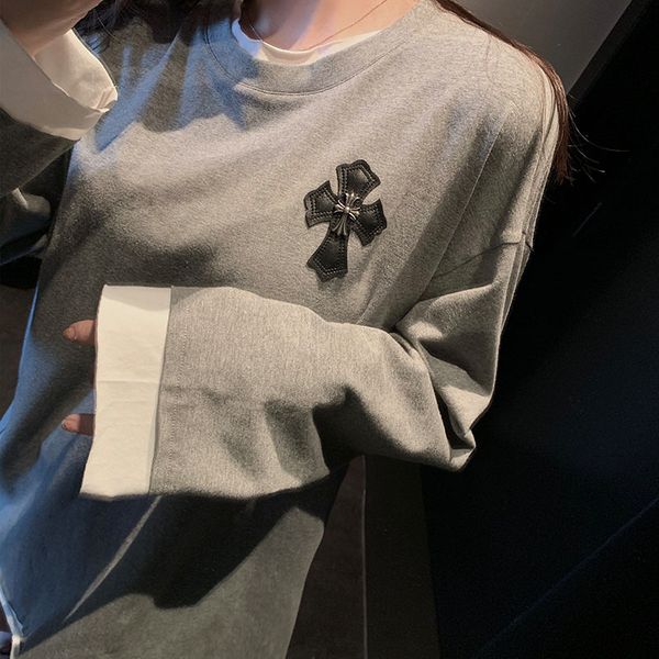 cross bodyguard women's spring and autumn thin 2021 new loose korean version lazy wind fake two pieces of top, Black
cross bodyguard women's spring and autumn thin 2021 new loose korean version lazy wind fake two pieces of top, Black