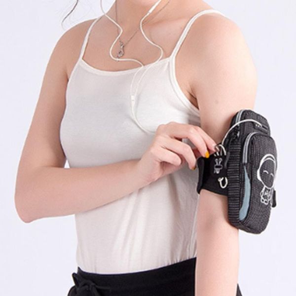accessories sports arm bag running mobile phone fitness equipment place such as phones and data cables
accessories sports arm bag running mobile phone fitness equipment place such as phones and data cables