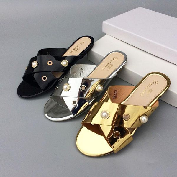 slippers 2021 style outer wear rivets casual comfortable flat sand beach sandals children, Black
slippers 2021 style outer wear rivets casual comfortable flat sand beach sandals children, Black