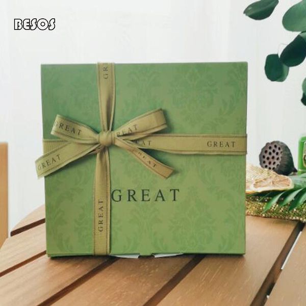 gift wrap 10pcs wholesale high-end large dark green printing box party wedding christmas candy cake jewelry package decorate
gift wrap 10pcs wholesale high-end large dark green printing box party wedding christmas candy cake jewelry package decorate