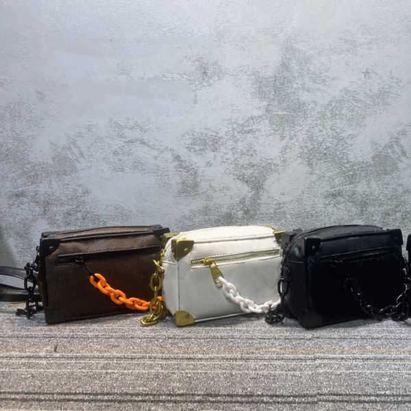 ladies fashion chain shoulder handbag cosmeticbag dinner bag box women letter plain classic print design chains metallic rectangle brand 18c
ladies fashion chain shoulder handbag cosmeticbag dinner bag box women letter plain classic print design chains metallic rectangle brand 18c