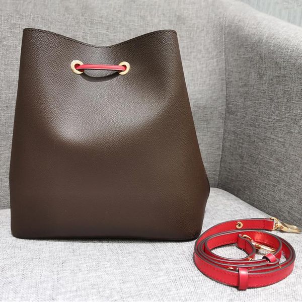in stock women's european and american genuine leather mini bag fall fashion new tote handle shoulder crossbody
in stock women's european and american genuine leather mini bag fall fashion new tote handle shoulder crossbody