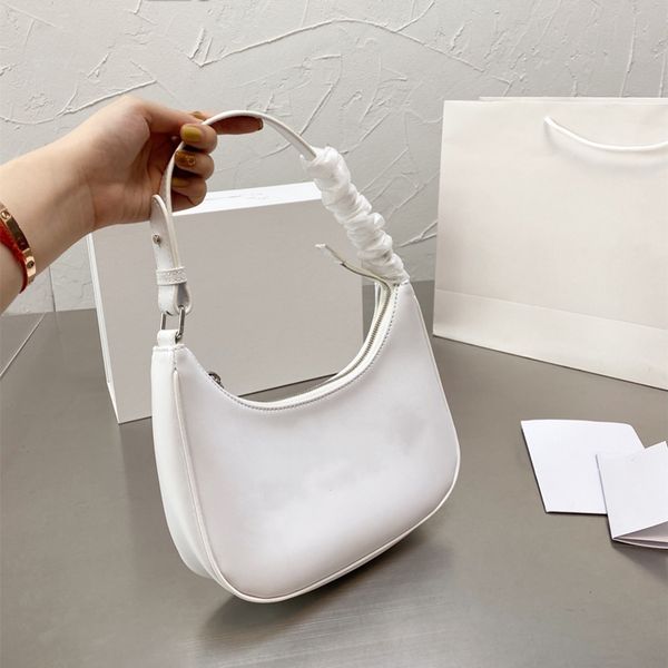 5a+ designer shoulder luxury mini bag high-quality genuine leather fashion brand handbags 3 different colors with exquisite packaging and or
5a+ designer shoulder luxury mini bag high-quality genuine leather fashion brand handbags 3 different colors with exquisite packaging and or