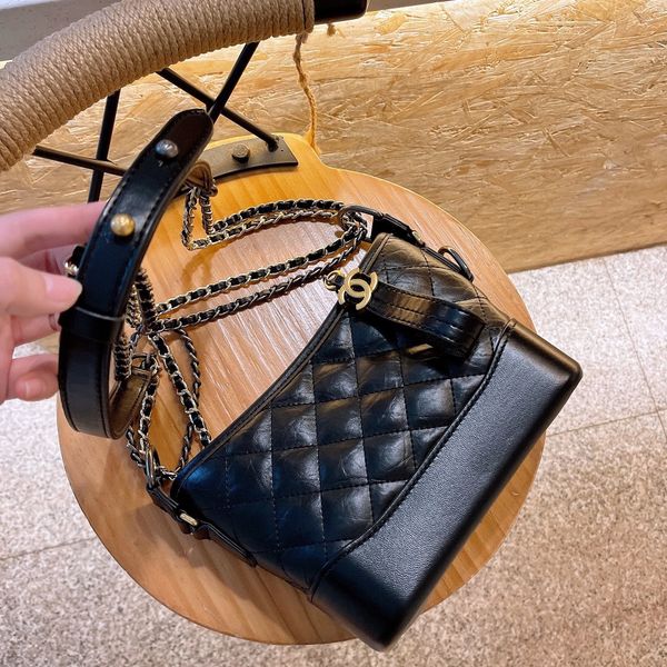 designer bags handbag handbag shoulder messenger bag ladies classic caviar 20cm chain bag 4 colors
designer bags handbag handbag shoulder messenger bag ladies classic caviar 20cm chain bag 4 colors
