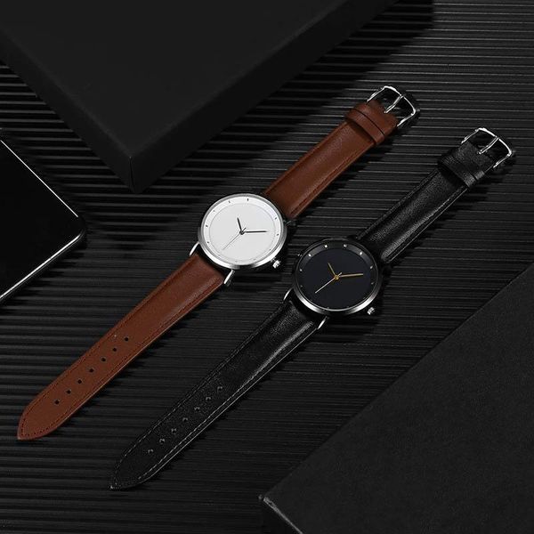 wristwatches simple men's leather quartz watch set ladies fashion, Slivery;brown
wristwatches simple men's leather quartz watch set ladies fashion, Slivery;brown