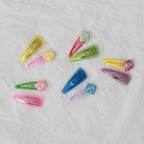 hair accessories 5pair/bag korean version of the children's hairpin geometric color matching bb clip girl heart bangs, Slivery;white
hair accessories 5pair/bag korean version of the children's hairpin geometric color matching bb clip girl heart bangs, Slivery;white