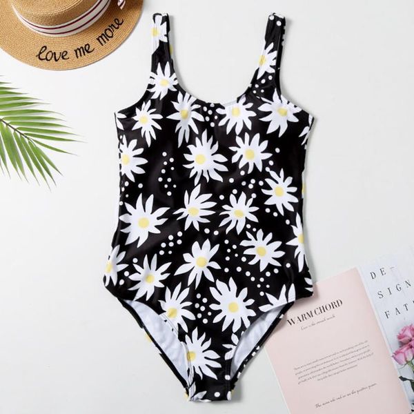 back swimsuit 2021 sun flower swimwear women female vintage sport one piece beachwear maillot de bain bikini backless padded up one-piece su 
back swimsuit 2021 sun flower swimwear women female vintage sport one piece beachwear maillot de bain bikini backless padded up one-piece su