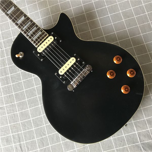 2021 new style rosewood fingerboard electric guitar, matte black , solid mahogany body guitar
2021 new style rosewood fingerboard electric guitar, matte black , solid mahogany body guitar