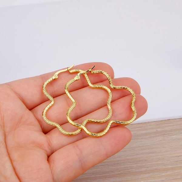 hoop & huggie gold color stainless steel earring for women shape ear accessories fashion jewelry 2021, Golden;silver
hoop & huggie gold color stainless steel earring for women shape ear accessories fashion jewelry 2021, Golden;silver
