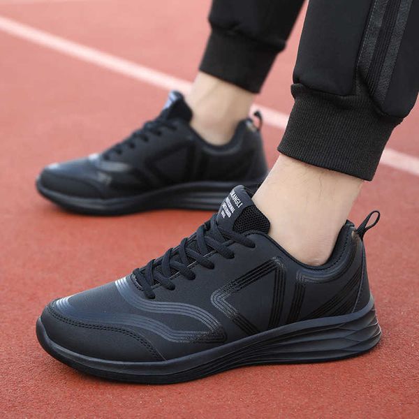 huili autumn and winter men's sho black leather deodorant large casual sports waterproof soft bottom student running
huili autumn and winter men's sho black leather deodorant large casual sports waterproof soft bottom student running