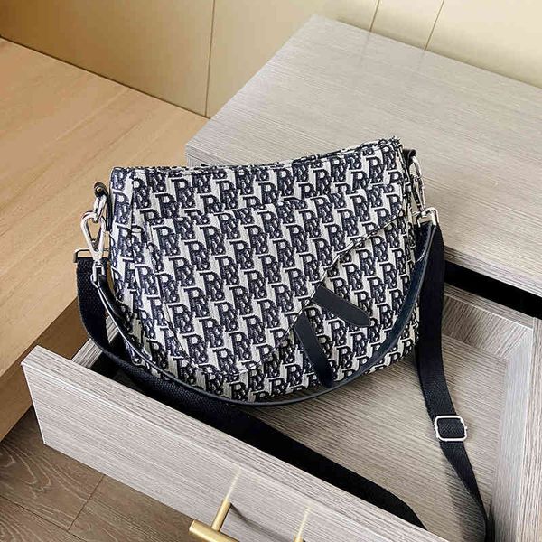 designer spring summer new fashion small square letter single shoulder messenger women's bag with gift box handbags outlet, Black;red
designer spring summer new fashion small square letter single shoulder messenger women's bag with gift box handbags outlet, Black;red