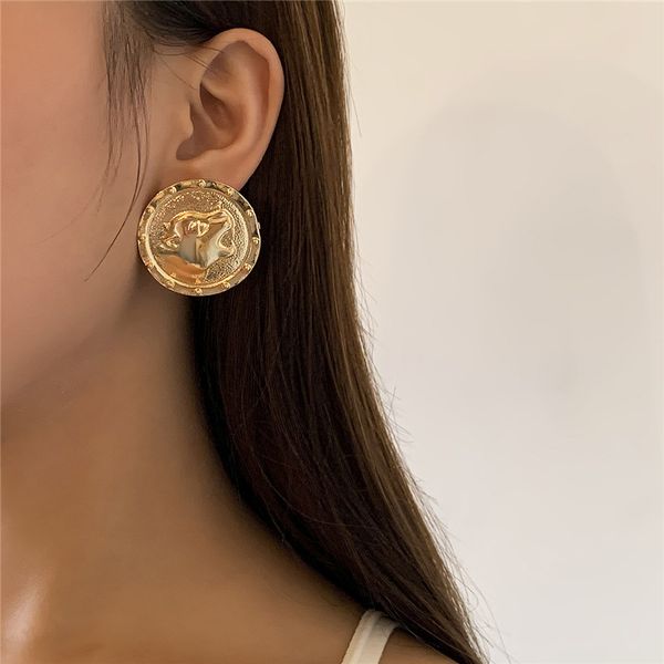 round brand leopard head earrings stud women metal animal portrait ear drop european female punk hip hop gold earring jewelry fashion access, Golden;silver
round brand leopard head earrings stud women metal animal portrait ear drop european female punk hip hop gold earring jewelry fashion access, Golden;silver