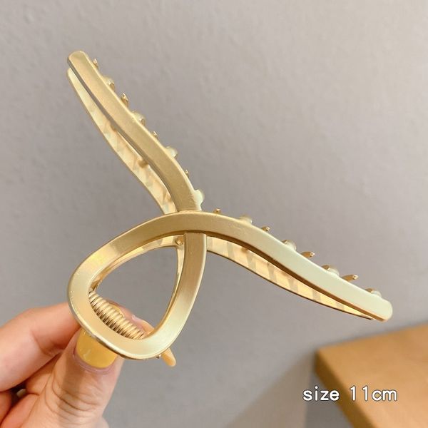 eD0 metalkorean large barrettes pearlback of head grab headdress female korean pearl hairpin temperament alloy shark hair clips clip, Golden;silver
eD0 metalkorean large barrettes pearlback of head grab headdress female korean pearl hairpin temperament alloy shark hair clips clip, Golden;silver