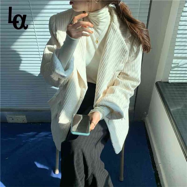 spring autumn corduroy blazer women single breasted oversized female jacket casual elegant femme 210519, White;black
spring autumn corduroy blazer women single breasted oversized female jacket casual elegant femme 210519, White;black