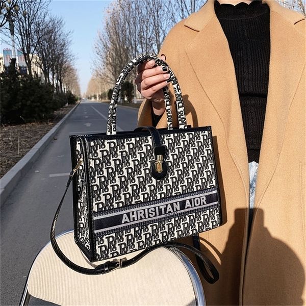 outlet sale 80% off super fire bag female new fashion embroidery letter net red large capacity women's tote bag
outlet sale 80% off super fire bag female new fashion embroidery letter net red large capacity women's tote bag