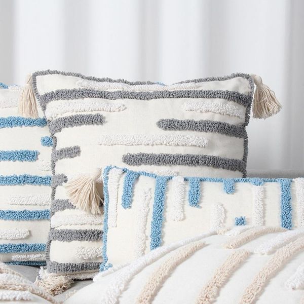 pillow case modern minimalist decorative throw woven tufted contrast color horizontal stripe cushion cover with tassels for sofa
pillow case modern minimalist decorative throw woven tufted contrast color horizontal stripe cushion cover with tassels for sofa