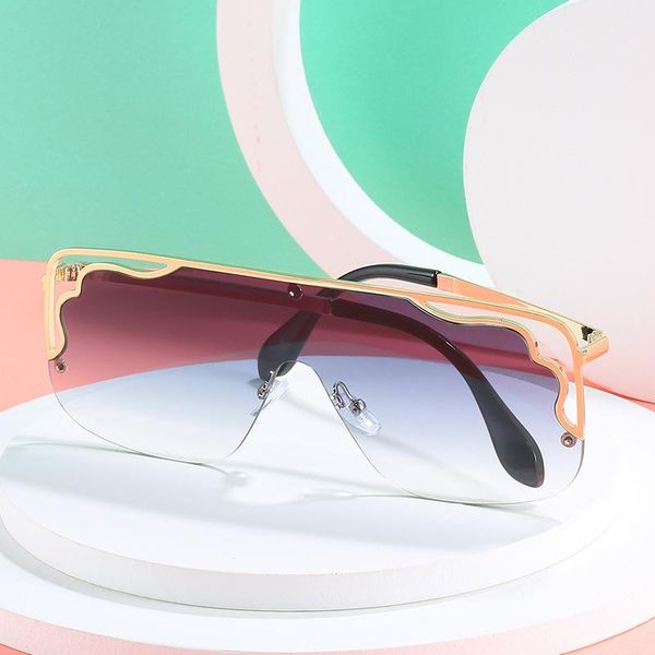 one-piece flat retro big frame sunglasses female personality square reflective, White;black
one-piece flat retro big frame sunglasses female personality square reflective, White;black