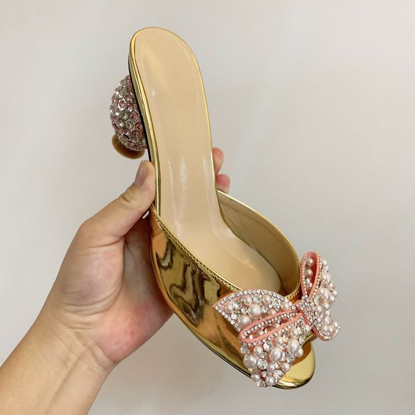 2021 women ladies genuine real leather high heels summer sandals bead 3d flower flip-flops slipper slip-on wedding dress gladiator shoes dia, Black
2021 women ladies genuine real leather high heels summer sandals bead 3d flower flip-flops slipper slip-on wedding dress gladiator shoes dia, Black