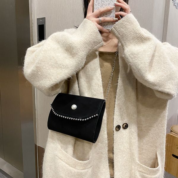 evening bags pearl chain dinner women velvet elegant temperament underarm portable one shoulder messenger
evening bags pearl chain dinner women velvet elegant temperament underarm portable one shoulder messenger