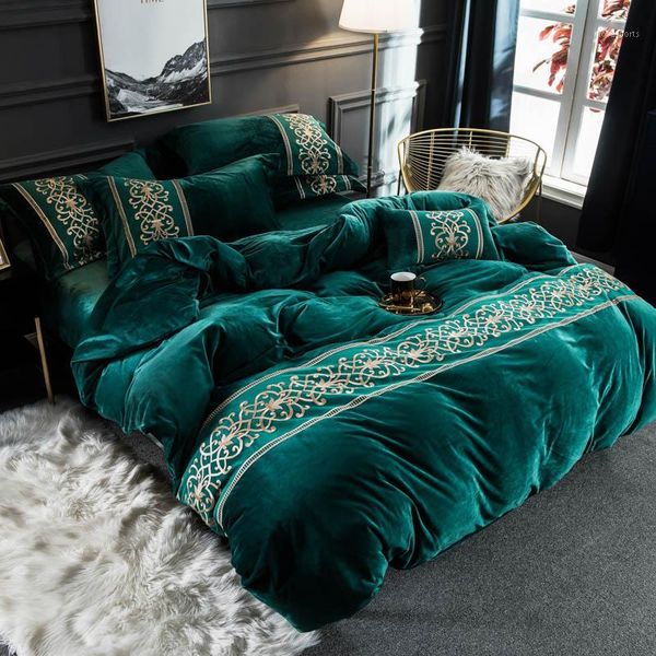 luxury lace european winter bedding set warm crystal velvet duvet/quilt cover flannel bed sheet linen king home textile1
luxury lace european winter bedding set warm crystal velvet duvet/quilt cover flannel bed sheet linen king home textile1
