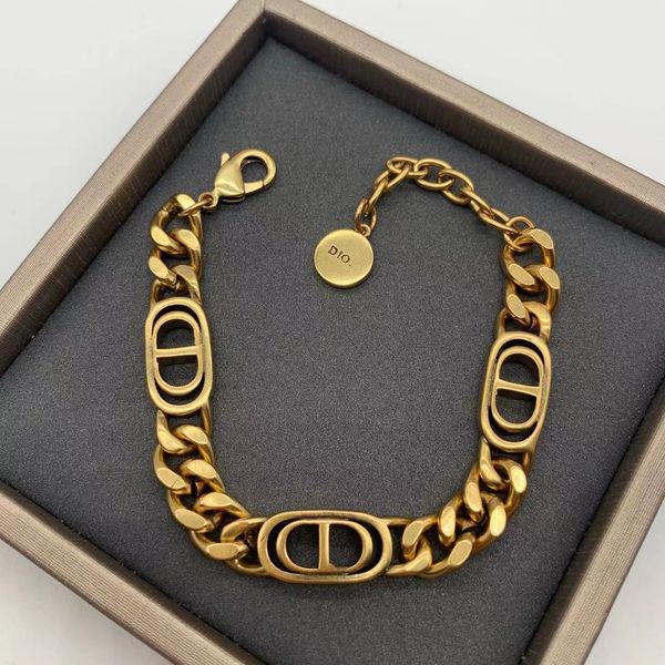 special offer 2021 luxury designer jewelry / new bee pearl hand adornment letter heavy industry fashion atmosphere high version bracelet, White
special offer 2021 luxury designer jewelry / new bee pearl hand adornment letter heavy industry fashion atmosphere high version bracelet, White