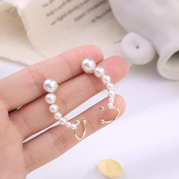 stud creative pearl earrings female korean version ear clip studs one-piece hanging bone personality women jewelry, Golden;silver
stud creative pearl earrings female korean version ear clip studs one-piece hanging bone personality women jewelry, Golden;silver