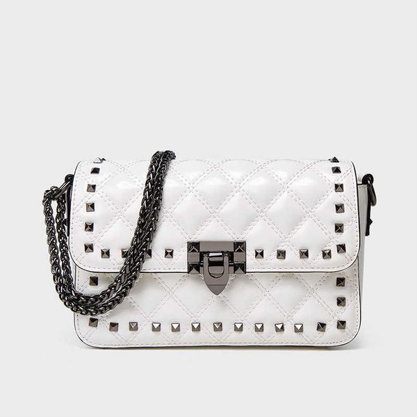small bag messenger women's summer 2021 trend this year's popular broadband rivet single shoulder soft leather small square
small bag messenger women's summer 2021 trend this year's popular broadband rivet single shoulder soft leather small square