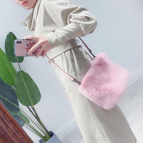 evening bags women bag faux plush ladies shoulder bucket luxury designer handbags female crossbody clutch purse
evening bags women bag faux plush ladies shoulder bucket luxury designer handbags female crossbody clutch purse