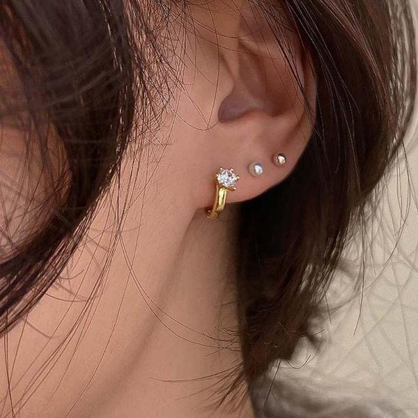 hoop & huggie simple minimalist zircon metal earrings women all-match temperament accessories gift geometric ear trendy jewelry, Golden;silver
hoop & huggie simple minimalist zircon metal earrings women all-match temperament accessories gift geometric ear trendy jewelry, Golden;silver