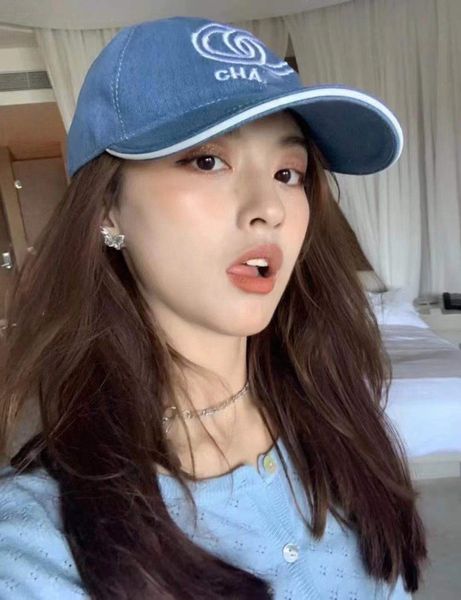 correct version dome embroidered letter canvas baseball cap classic personalized women's hat, Yellow
correct version dome embroidered letter canvas baseball cap classic personalized women's hat, Yellow