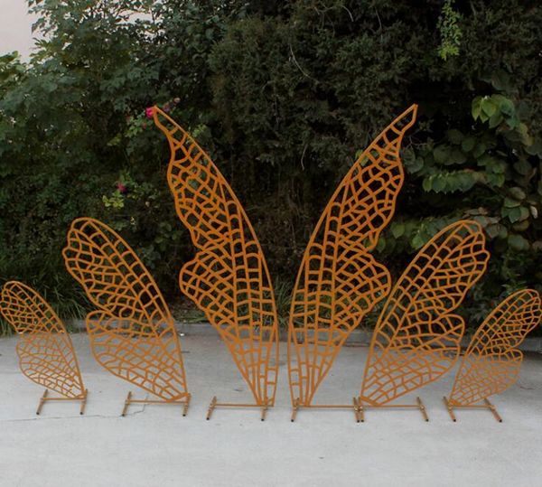 party decoration wedding stage road lead iron carving three-dimensional butterfly wing window display pieces outdoor .
party decoration wedding stage road lead iron carving three-dimensional butterfly wing window display pieces outdoor .