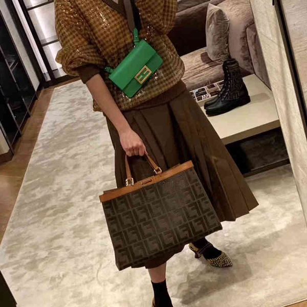 wholesale fandi little monster bag bag canvas printing women's portable shoulder kellyss for men and women luxuryss designerss yw
wholesale fandi little monster bag bag canvas printing women's portable shoulder kellyss for men and women luxuryss designerss yw