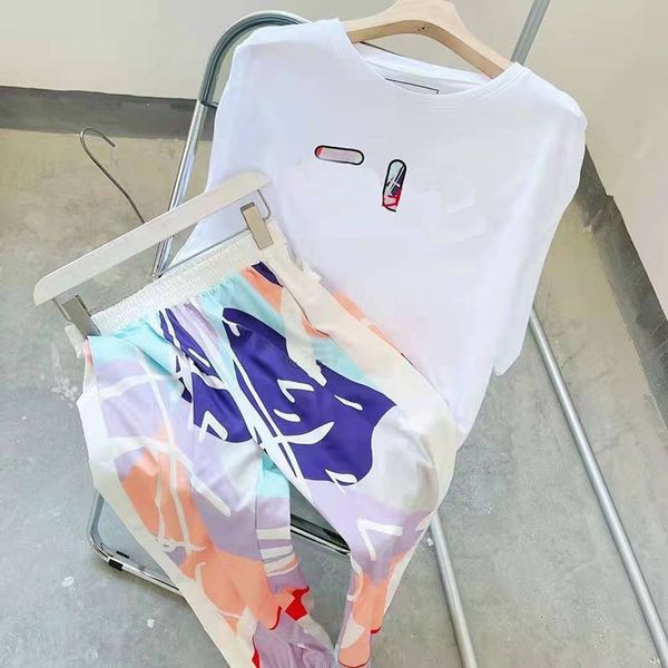 2021 summer new sporty letter printed embroidered short sleeved pants set women's simple two-piece set fl119804, White
2021 summer new sporty letter printed embroidered short sleeved pants set women's simple two-piece set fl119804, White