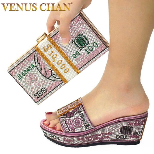 dress shoes 2021 arrival fashion style italian design pink color ladies and bags to match set decorated with rhinestone for party, Black
dress shoes 2021 arrival fashion style italian design pink color ladies and bags to match set decorated with rhinestone for party, Black