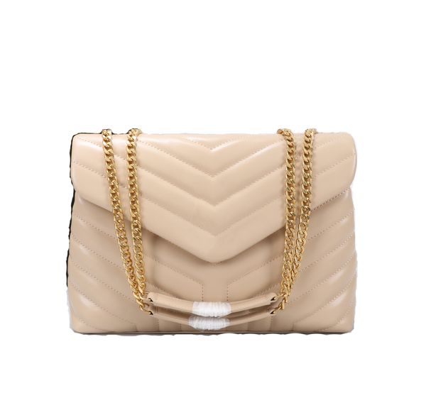 ladies handbags are made of high-quality shoulder bags leather and golden hardware chain. large crossbody bag. fashionable casual . suitable
ladies handbags are made of high-quality shoulder bags leather and golden hardware chain. large crossbody bag. fashionable casual . suitable