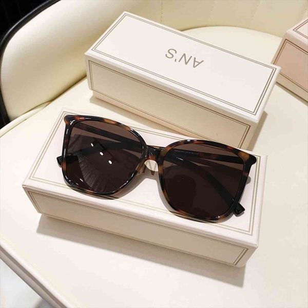 ms women sunglasses cat eye uv400 brand designer gradient sun glasses female oculos with box, White;black
ms women sunglasses cat eye uv400 brand designer gradient sun glasses female oculos with box, White;black