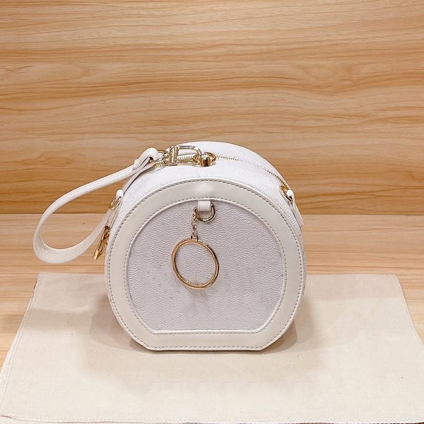 ancient shoulder handbag round bread bag ladies old flower fabric crossbody bags zipper closure pocket superfine fiber lining
ancient shoulder handbag round bread bag ladies old flower fabric crossbody bags zipper closure pocket superfine fiber lining