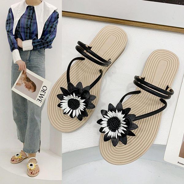 slippers shoes woman 2021 for swimming pool flower lady luxury slides pantofle low flock beach girl designer flat summer, Black
slippers shoes woman 2021 for swimming pool flower lady luxury slides pantofle low flock beach girl designer flat summer, Black