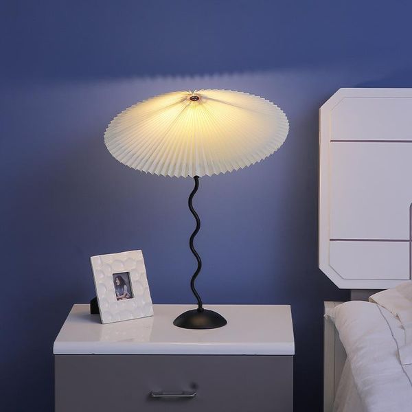 table lamps nordic led lamp vintage pleated umbrella light for living room decoration bedroom bedside study home decor desk
table lamps nordic led lamp vintage pleated umbrella light for living room decoration bedroom bedside study home decor desk
