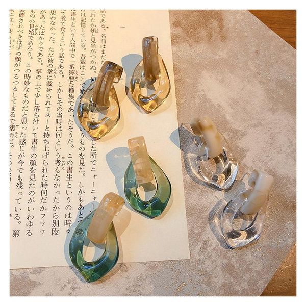 hoop & huggie s925 sterling clear acrylic small stud earrings 2021 vintage resin c shape earring bright color wedding jewelry accessories gi, Golden;silver
hoop & huggie s925 sterling clear acrylic small stud earrings 2021 vintage resin c shape earring bright color wedding jewelry accessories gi, Golden;silver